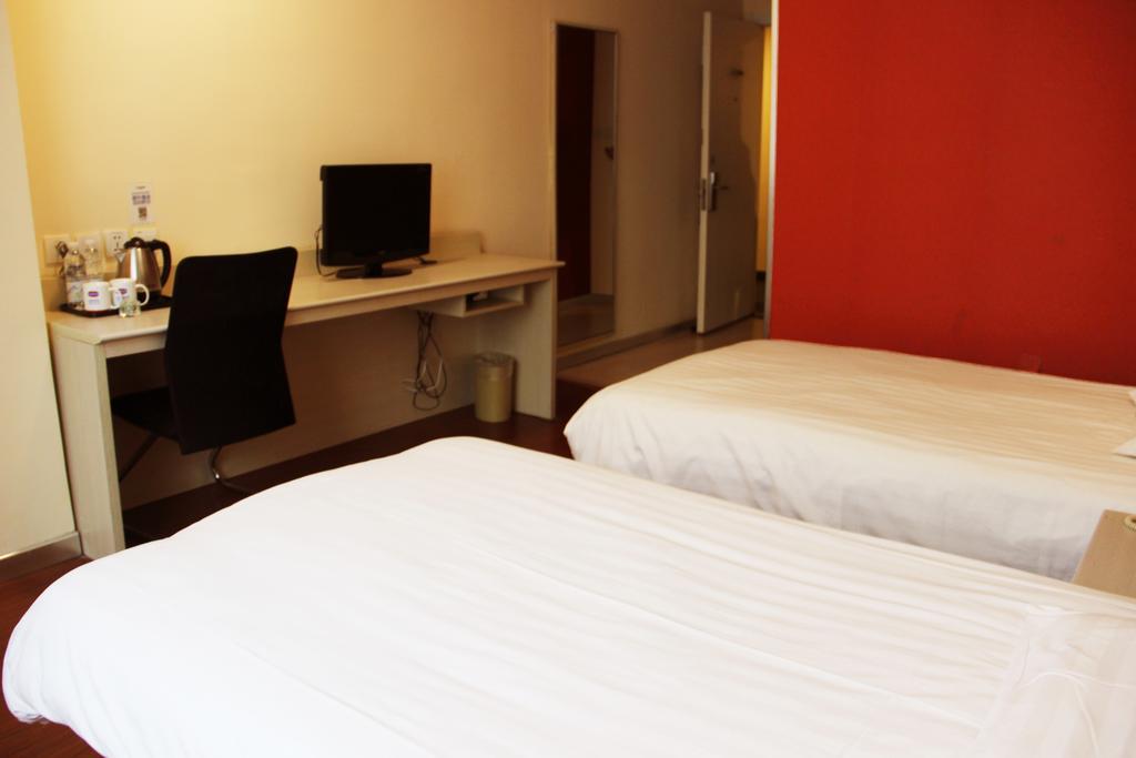 Hanting Express Qingdao South Chongqing Road Δωμάτιο φωτογραφία