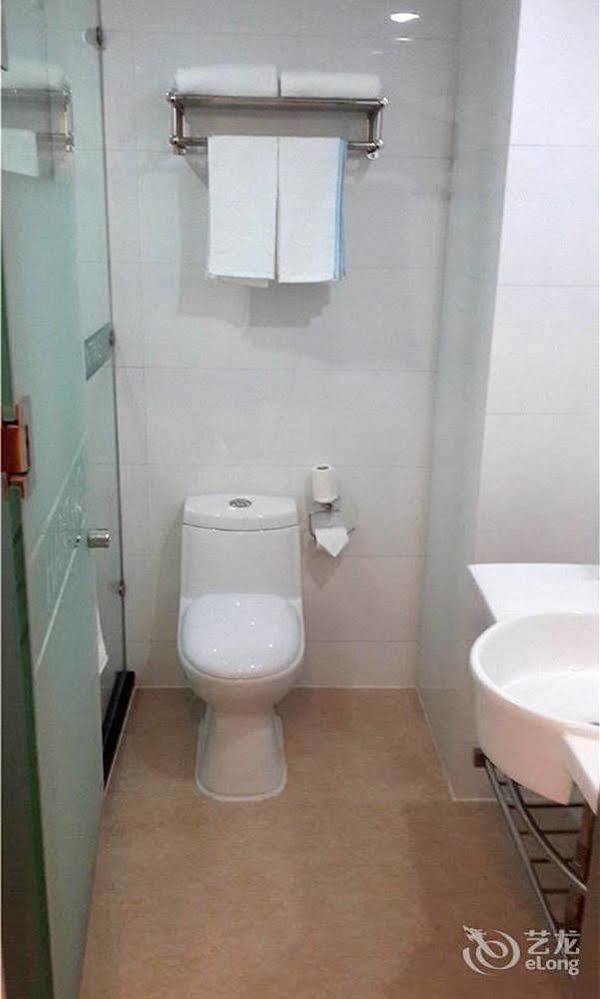 Hanting Express Qingdao South Chongqing Road Εξωτερικό φωτογραφία